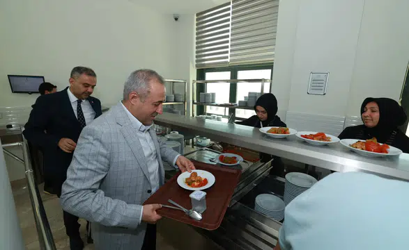 Milletvekili Karatutlu’dan Onikişubat Belediyesi’ne Ziyaret