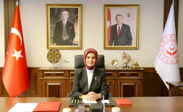 Bakanlık, Bakıma Muhtaç Anne Ve Oğlu İçin Harekete Geçti