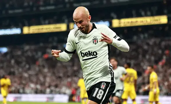 Beşiktaş Eyüpspor’u Tek Golle Geçti: Kartal 3 Puanla Başladı