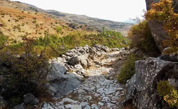 Dağların Arasında Binlerce Yıllık Güzergâh: Göksun’un Dağlarında Saklı Antik Yollar