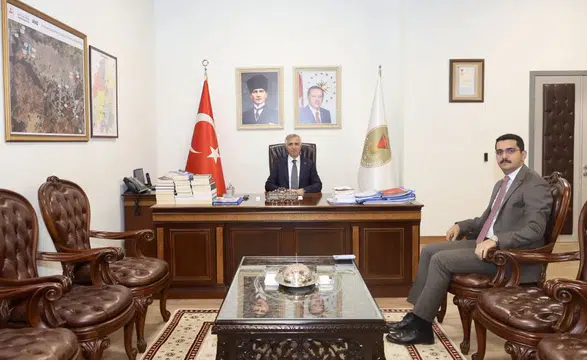 Vali Ünlüer’den Hulusi Teke’ye Başarı Belgesi