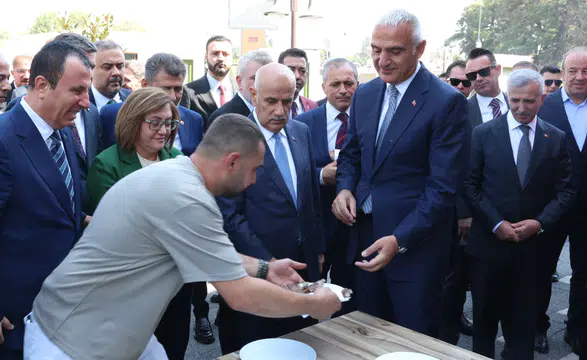 Zeyrek Döner’den Bakan Ersoy’a Maraş Lezzeti