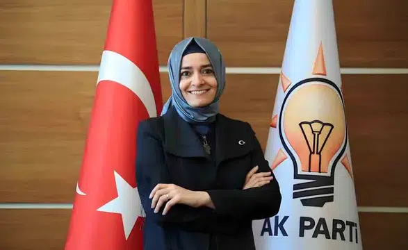 AK Parti Genel Başkan Yardımcısı Fatma Betül Sayan Kaya Tüm Görevlerinden Affını İstedi