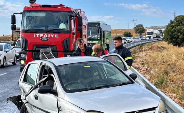 Gölbaşı-Kahramanmaraş Yolunda Zincirleme Kaza: 4 Yaralı