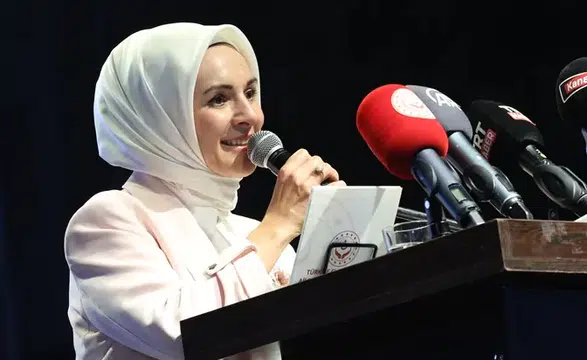Bakan Göktaş'tan aile ve çocuklara 'hayırlı olsun' paylaşımı
