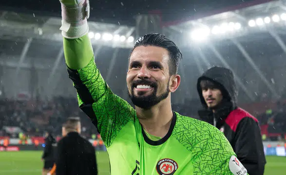 Göztepe, Çorum Karşısında İlk Yarıdaki Gollerle Kazandı
