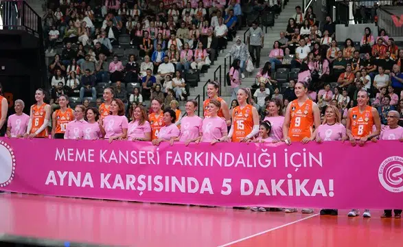 Eczacıbaşı Ve Memorial’dan Meme Kanseri İçin Pembe Tribün
