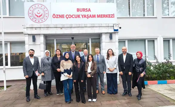 Emre Çalğan’dan Bursa’daki çocuk merkezine ziyaret