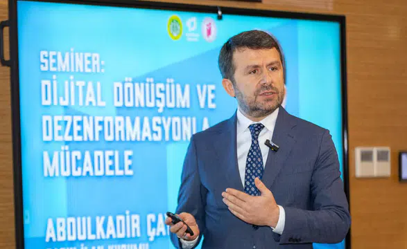 Abdulkadir Çay’dan Yapay Zekâ Çağında Gazetecilik Mesajı