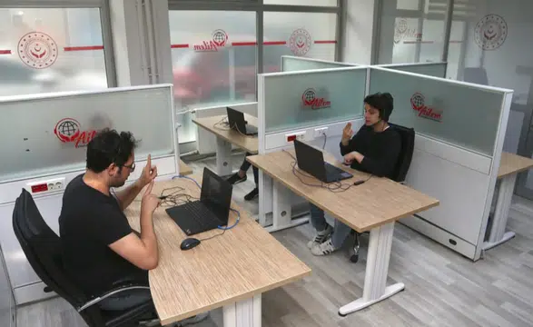 AİLEM Engelsiz ile 335 bin 288 çağrıya çeviri desteği