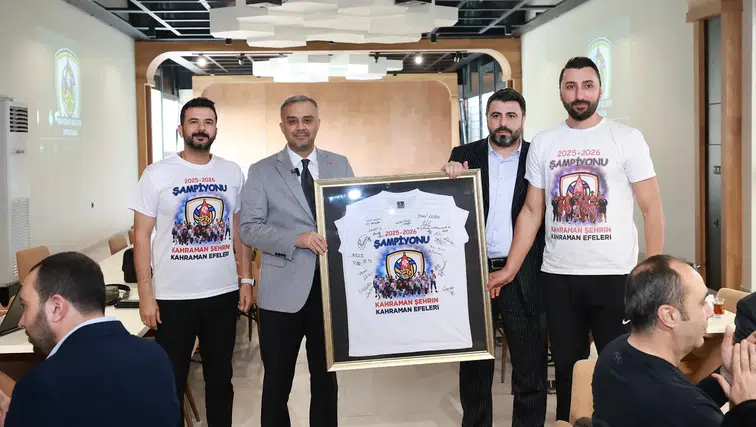 Onikişubat Belediyespor Efeler Ligi'nde! İşte zaferin kutlama yemeği