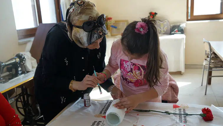 Kahramanmaraş’ta minik eller Ramazan kandili tasarladı