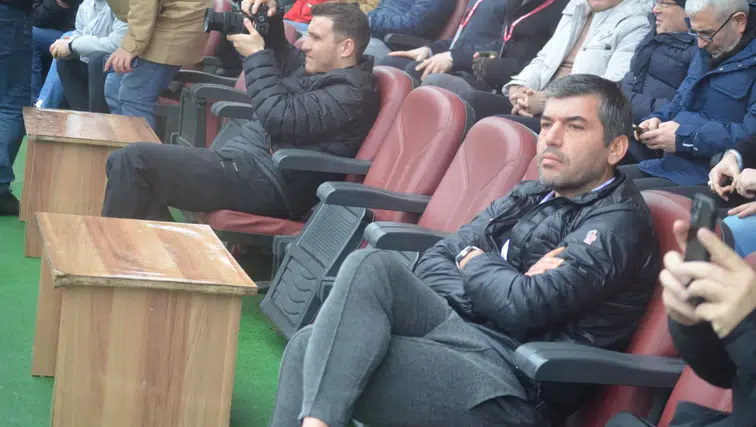 İstiklalspor Başkanı Ahmet Gaffar Akarca Yalnız Mı Bırakıldı?