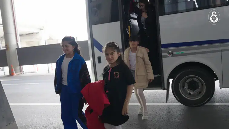 Galatasaray, Kahramanmaraş’taki Kız Çocuklarına İstanbul'da Yeni Bir Gelecek Sunuyor!