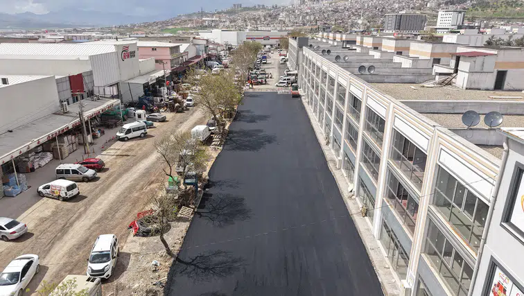 Toptancılar Sitesi'nde Asfalt Yenileme Çalışmalarına Devam Ediyor!