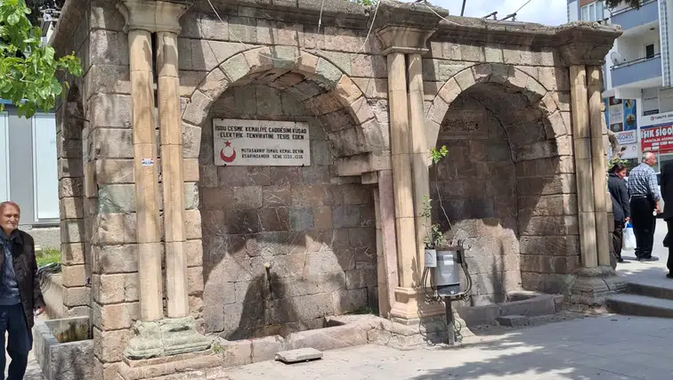 Şeyh Adil Çeşmesi Bakımsızlığıyla Dikkat Çekti