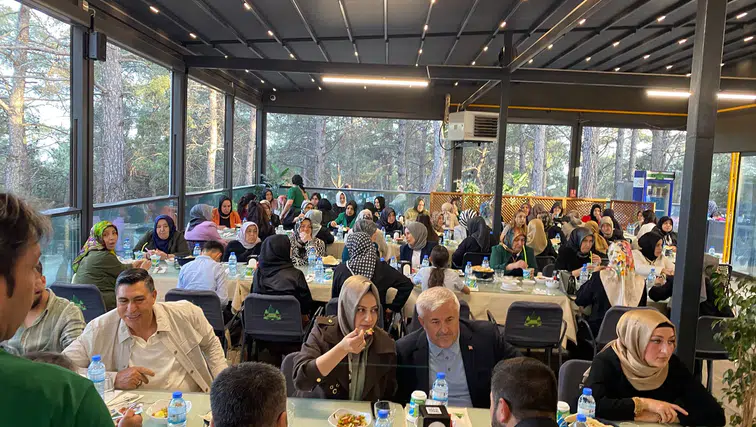 AK Parti Dulkadiroğlu’ndan Aile Buluşması