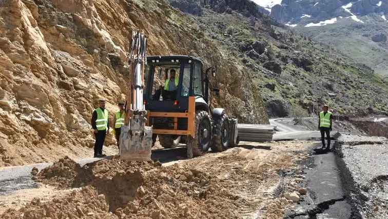 Mereto Dağı Yolu'nda Yenileme Çalışmaları Hayata Geçti