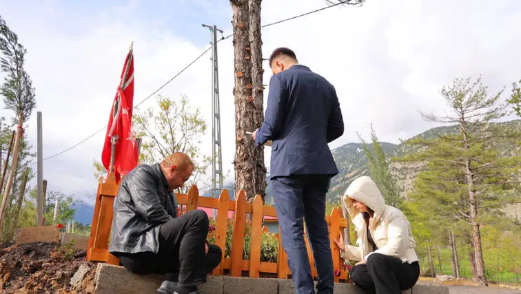 Ayla Kara’nın oğlu: Anneler Günü buruk geçti