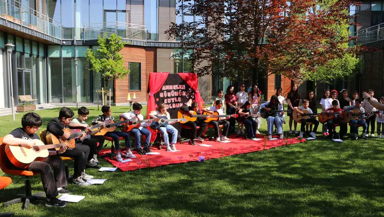 SGM'de Anneler Günü Kutlaması: Duygusal Anlar Yaşandı