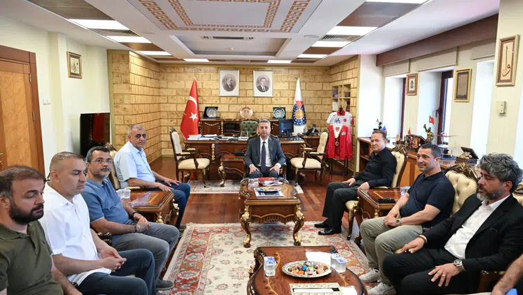 Şehit öğretmen Ayla Kara ve öğrenciler anıldı, birlik ve dayanışma vurgulandı