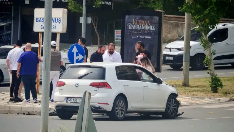 Tekerek’te Trafik Kazası: Maddi Hasar Oluştu