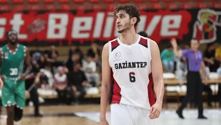 Kipaş İstiklalspor'da İlk İmza Atıdlı: Koray Çekici İstiklalspor'da!