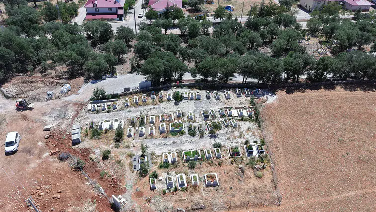 Kahramanmaraş'ta mezarlık alanında yenileme çalışmaları başlatıldı!
