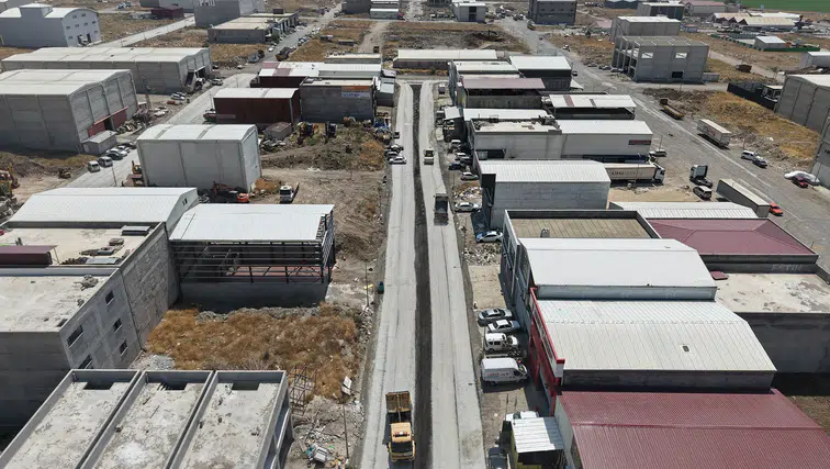 Kahramanmaraş'ta Sanayi Sitesi Yolları Yenileniyor, Ulaşım Konforu Artıyor