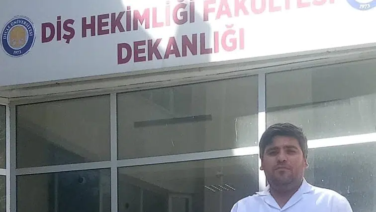 Üniversite harcı için inşaatlarda çalışan Suriyeli geleceğin diş hekimi destek bekliyor