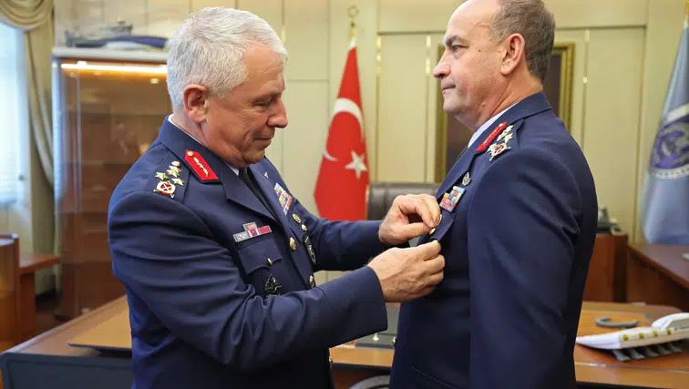 Hava Kuvvetleri Komutanlığı'nda görev değişimi
