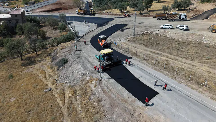 Kahramanmaraş’ta 17 Noktaya Sıcak Asfalt