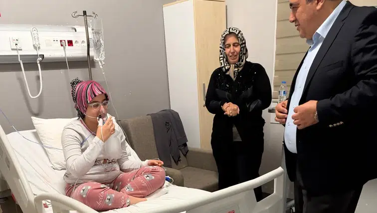 AK Parti Kahramanmaraş’tan Hastanedeki Öğrencilere Ziyaret