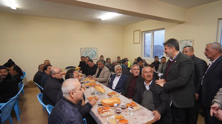 Debgici, iftarını Ekinözü’nde açtı