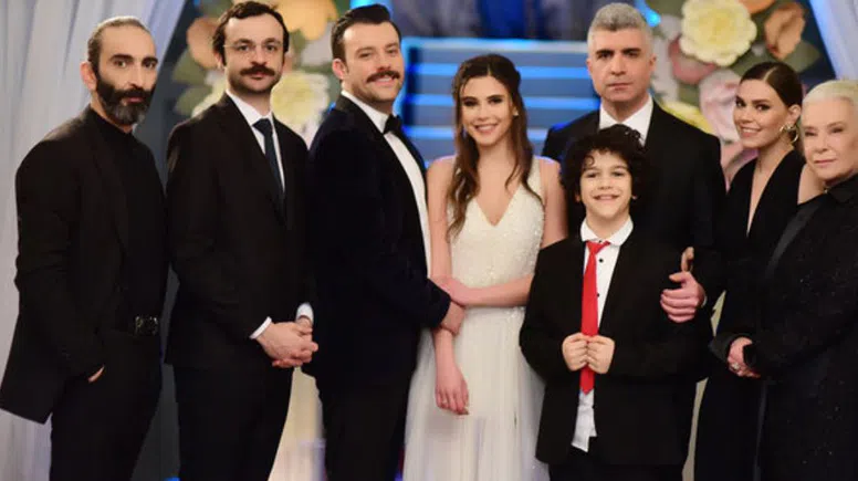 İstanbullu Gelin 3. Bölüm - Yasak Aşk