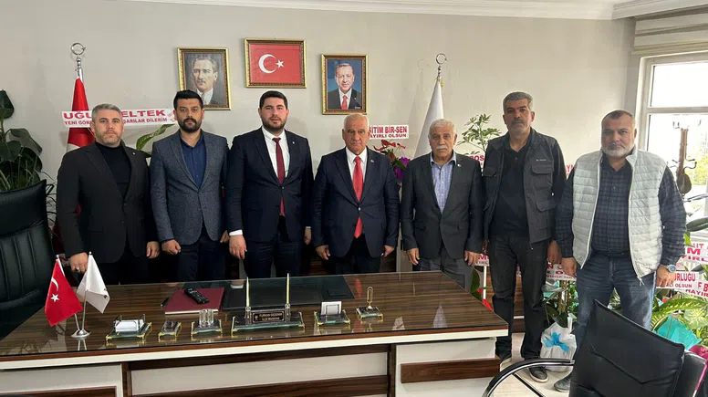 Başkan Cüce’den Cumhuriyetin Kuruluş Yıldönümünde Anlamlı Ziyaret
