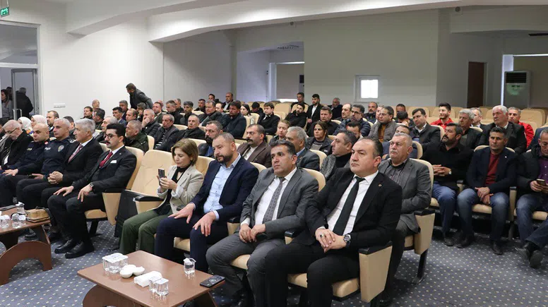 Pazarcık’ta “Deprem ve Sonrası” Konferansı: Uzmanlar ve Yetkililerden Kritik Mesajlar