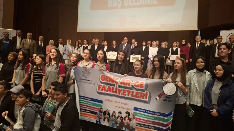 Gençler Kürsüde Yarışması Finali