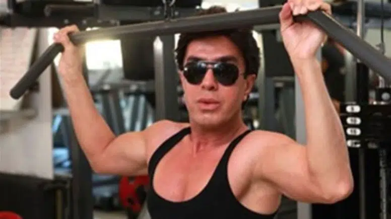 Yılmaz Morgül’den Sahne Öncesi Kaslı Şov!