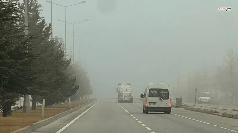 Göksun'da görüş mesafesi 20 metreye düştü