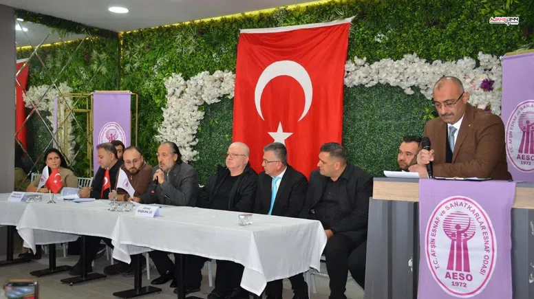 Afşin'de esnaf odası seçimi için sandıklar açıldı