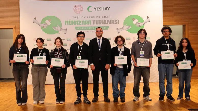 Yeşilay Münazara Turnuvası Akdeniz Finali Tamamlandı