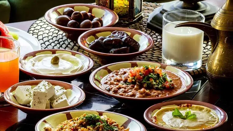 Uzmanı uyardı: Sahuru atlamayın, iftarı yavaş yapın