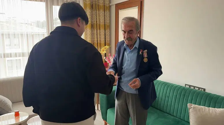 Deprem sonrası yeni evlerde bayram coşkusu