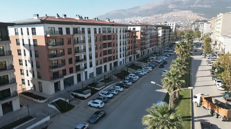 Kahramanmaraş Trabzon Caddesi küllerinden doğuyor!