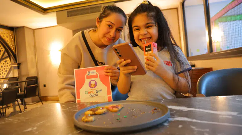 Otizm Farkındalık Günü'nde Özel Çocuklar Kurabiye Yaparak Sosyalleşti