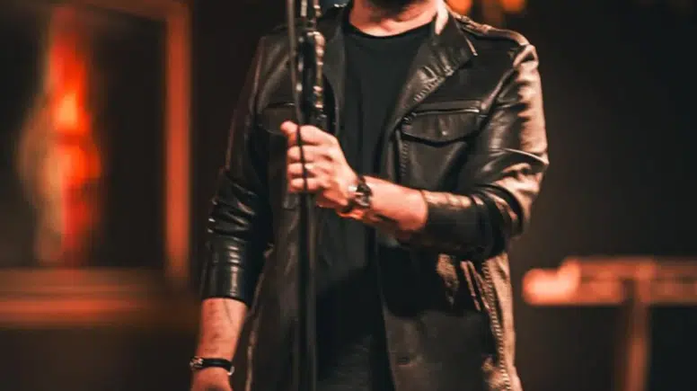 Ümit Yaşar’dan Yeni Eser: “Yürüdüm” Dinleyiciyle Buluştu