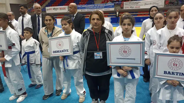 Kahramanmaraşlı Zehra Türkiye Şampiyonasında Gururlandırdı