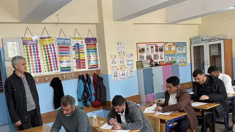 Milli Eğitim Müdürü Akpınar'dan SRC Sınavı Denetimi