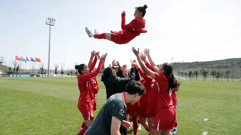 U18 Kadın Millî Takımı Penaltılarla Zirveye Yaklaştı